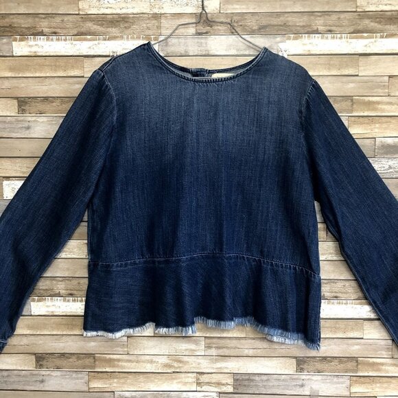 Cloth & Stone Frayed Hem Button Back Denim Top M - Picture 2 of 9